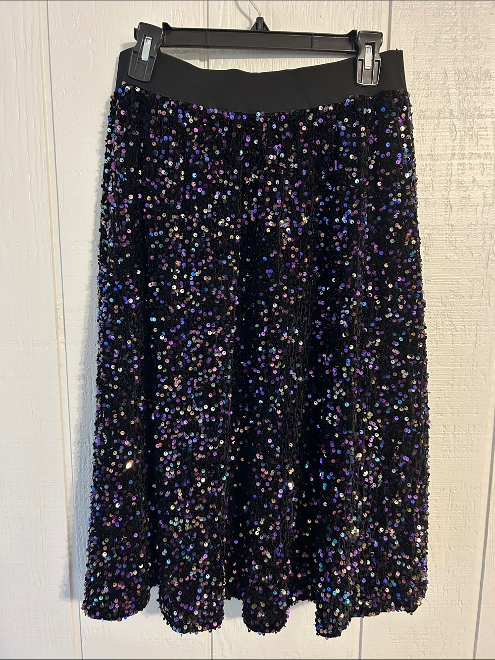 Black Sequin A-Line Midi Skirt - Sparkling Evening Style